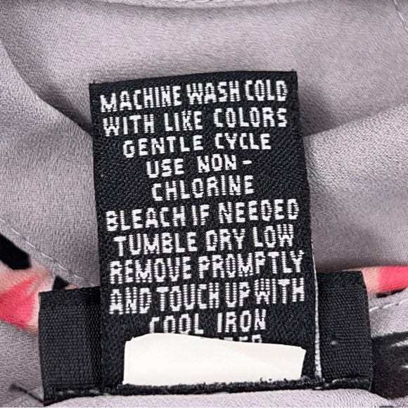 Size 12 Torrid 0 Grey Pink Floral Flowy Blouse Layered Vneck Tank - Picture 11 of 11